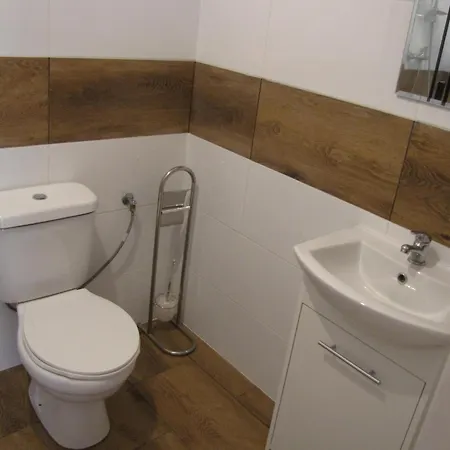 펜션 Wooden Near The *